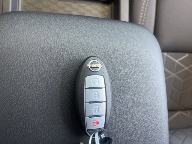 New 2025 Nissan Frontier SV w/ SV Convenience Package image 18