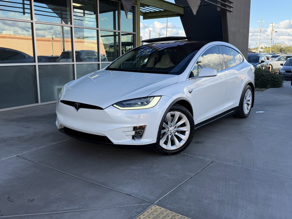Used 2019 Tesla Model X 75D image 2