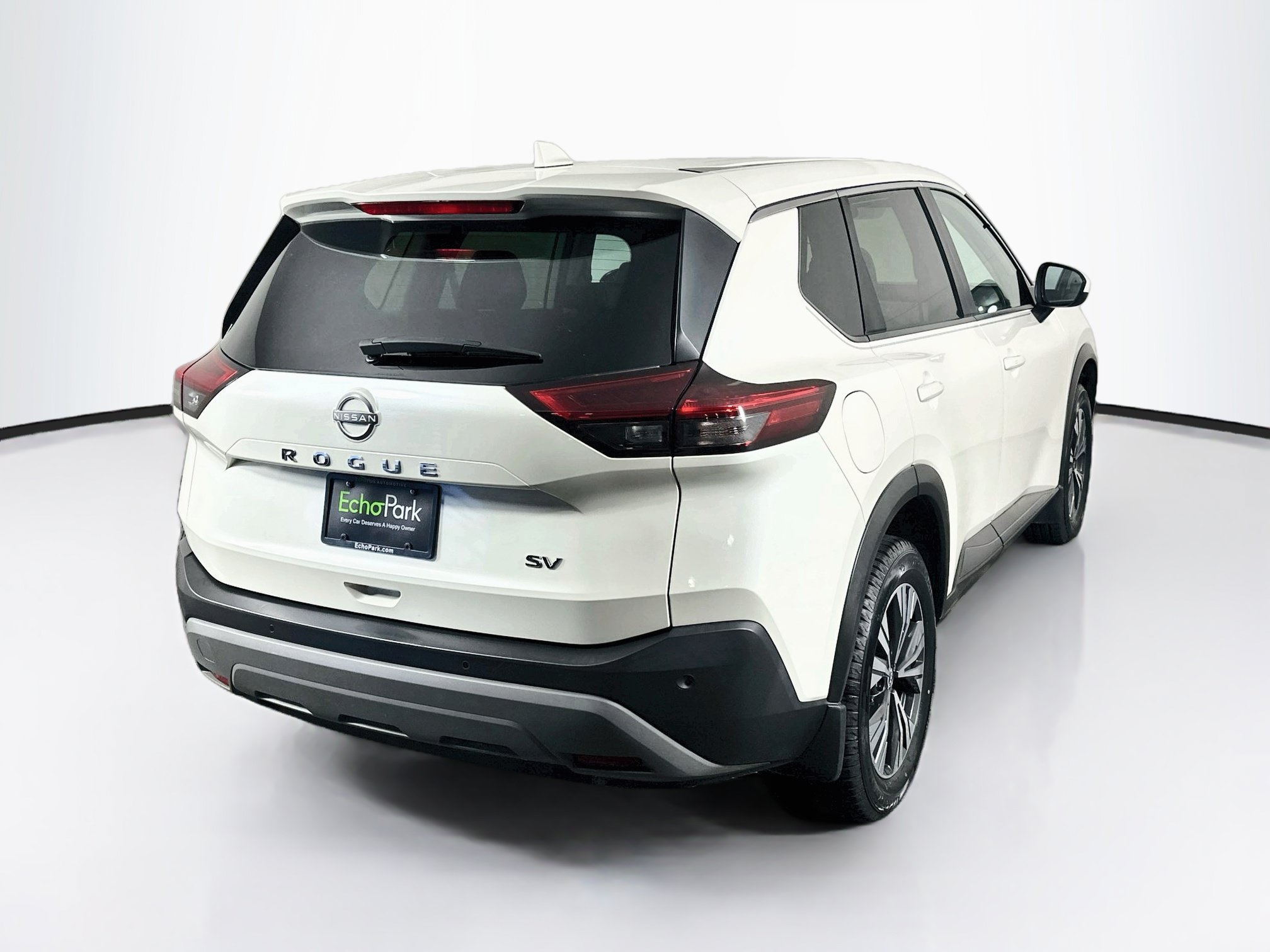 Used 2023 Nissan Rogue SV FWD image 9