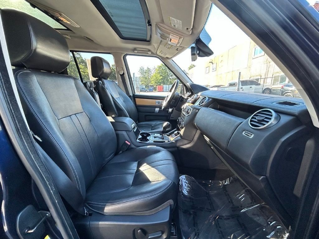 Used 2013 Land Rover LR4 HSE AWD/4WD image 12