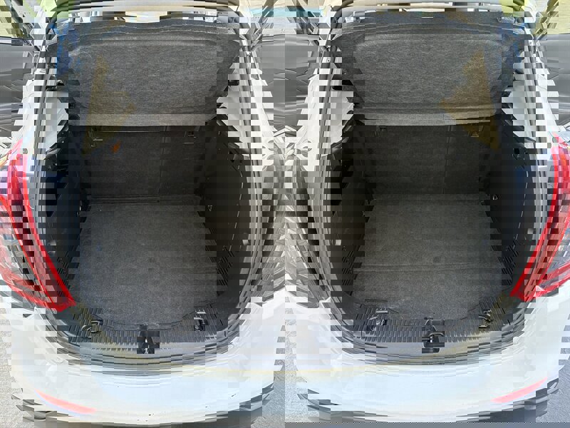 Used 2018 Buick Encore Essence AWD/4WD image 32