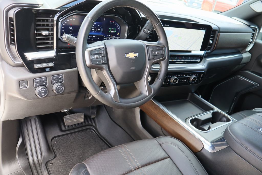 Certified 2024 Chevrolet Silverado 2500 High Country w/ Technology Package image 11