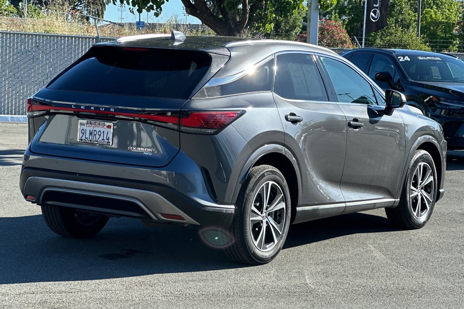 Certified 2024 Lexus RX 350h w/ Convenience Package image 4