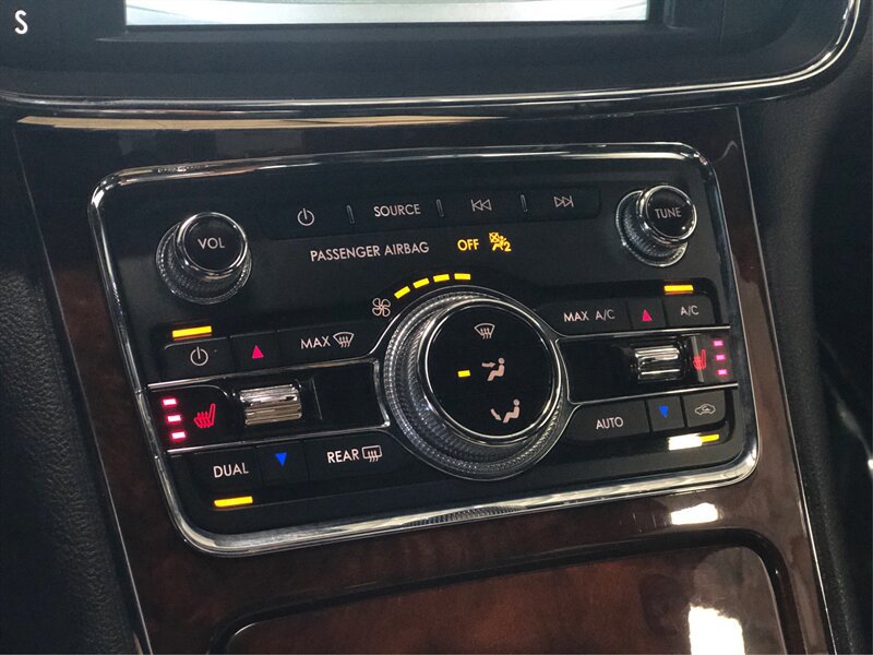 Used 2019 Lincoln Continental Premiere FWD image 26