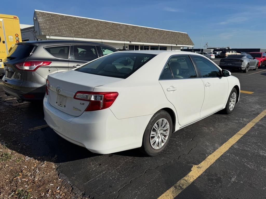Used 2013 Toyota Camry LE image 5