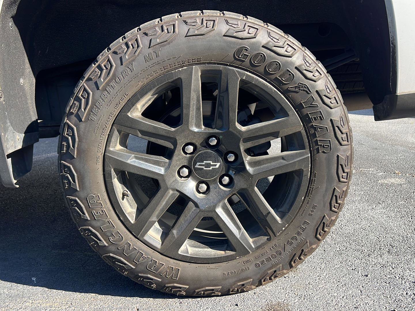 Used 2021 Chevrolet Silverado 1500 LT Trail Boss w/ Convenience Package II AWD/4WD image 9