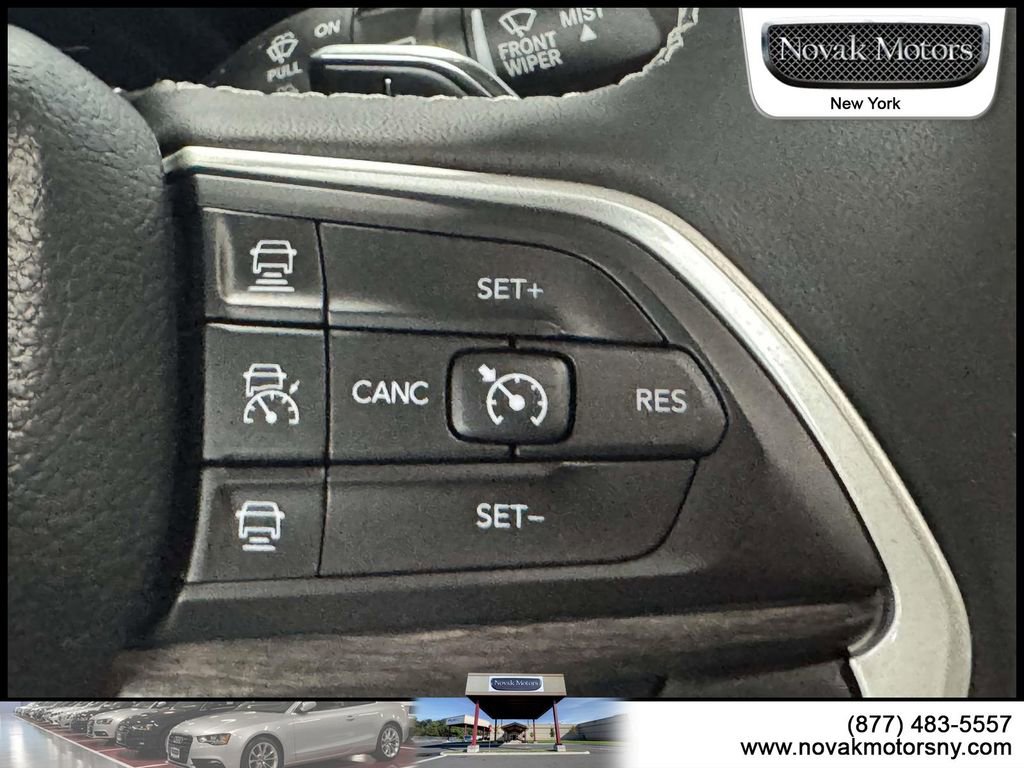 Used 2023 Jeep Grand Cherokee L Limited AWD/4WD image 17