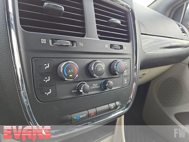 Used 2019 Dodge Grand Caravan SXT image 9