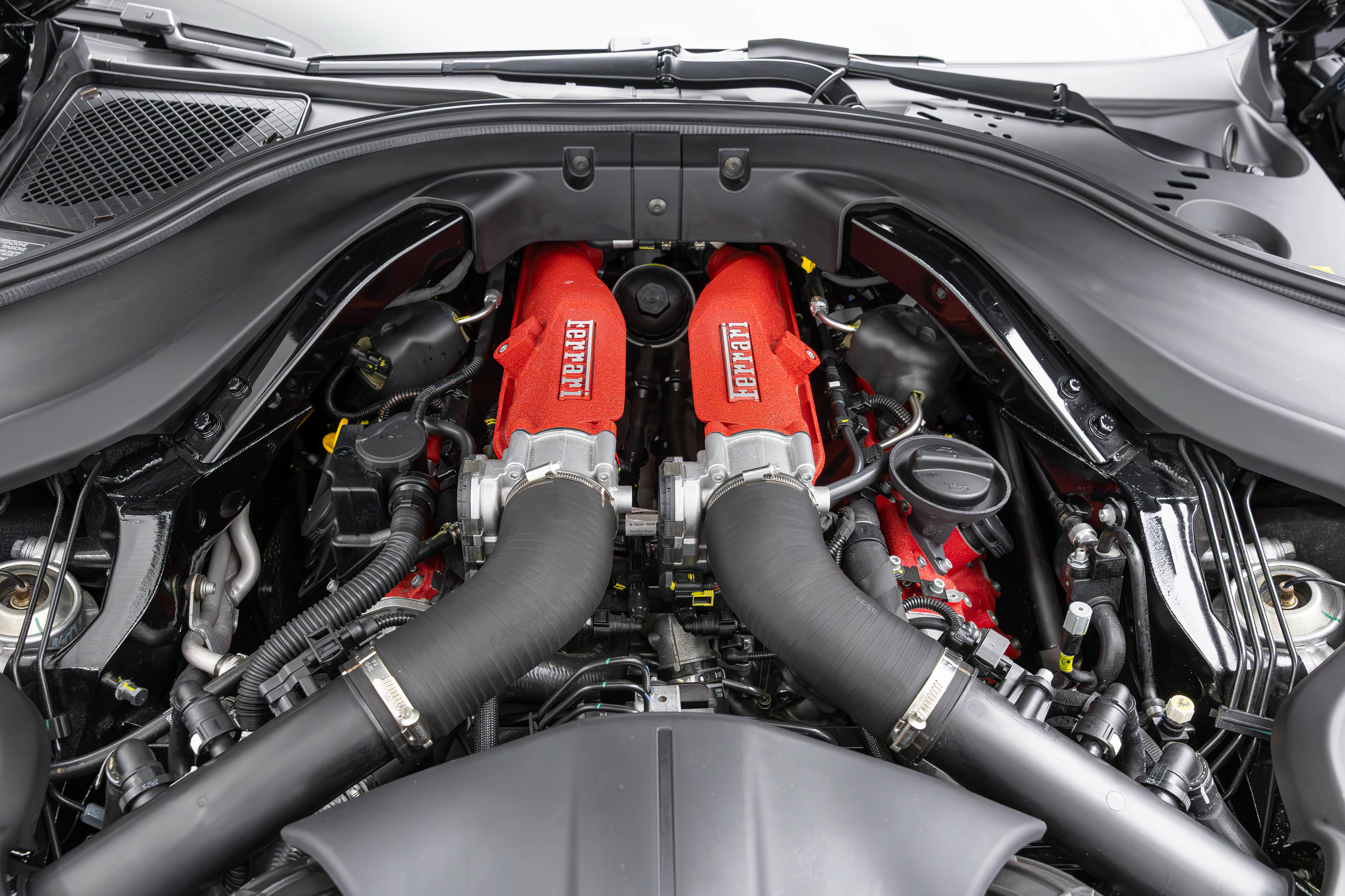 Certified 2025 Ferrari Roma Spider RWD image 63