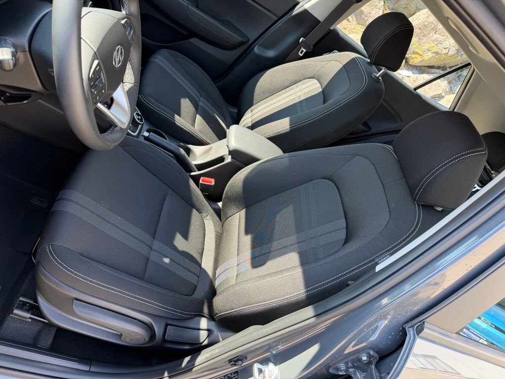 Certified 2026 Hyundai Venue SEL FWD image 15