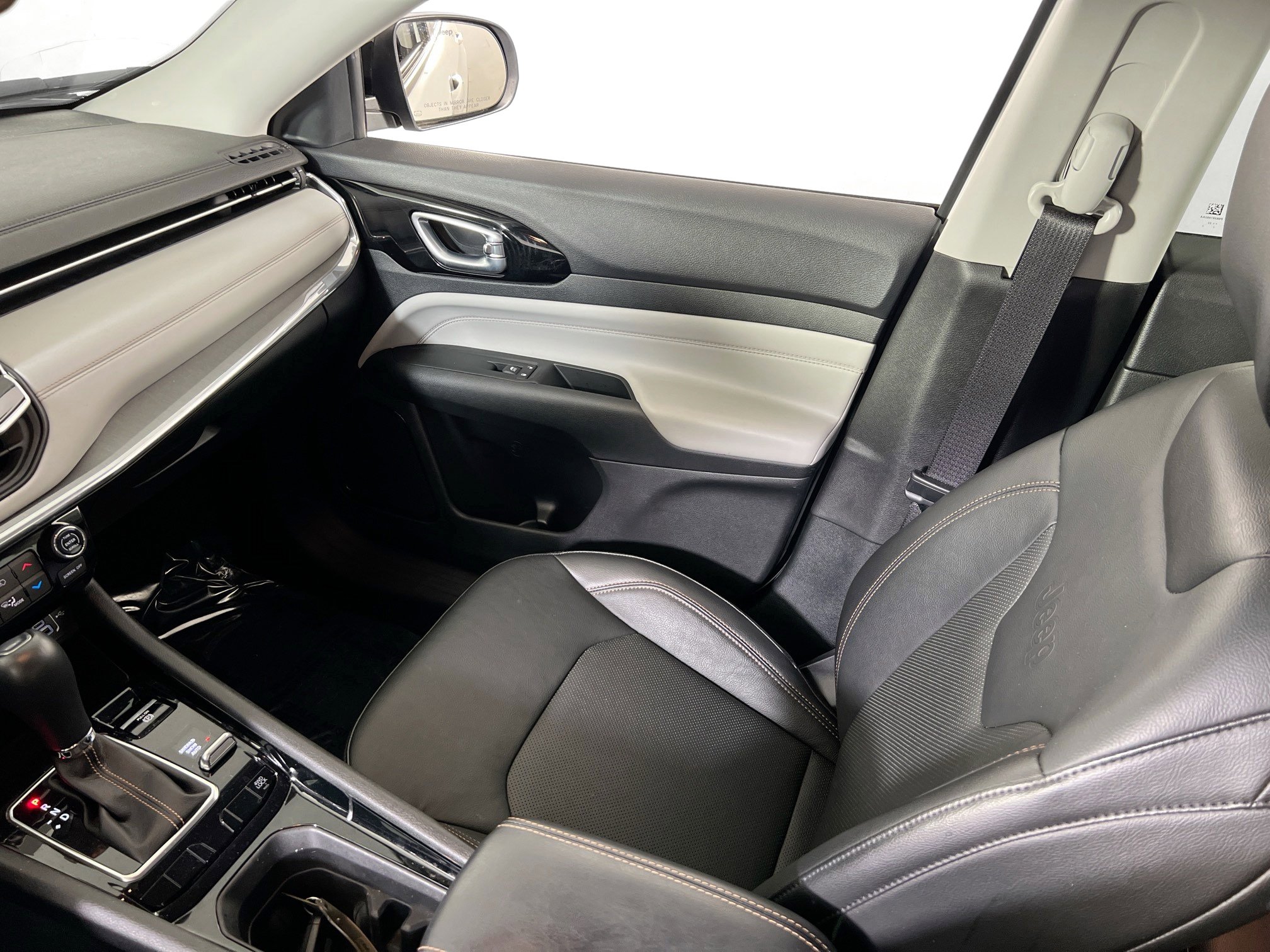 Used 2022 Jeep Compass Limited image 22