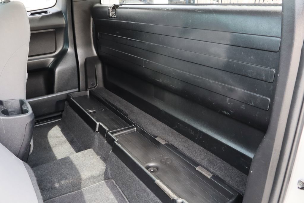 Used 2020 Toyota Tacoma SR image 22