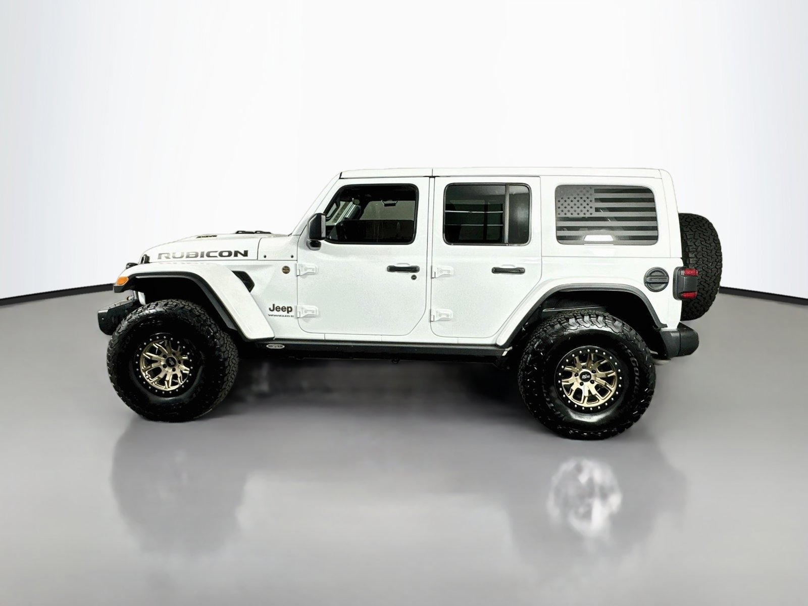 Used 2023 Jeep Wrangler Unlimited Rubicon 392 w/ Trailer Tow Package AWD/4WD image 4
