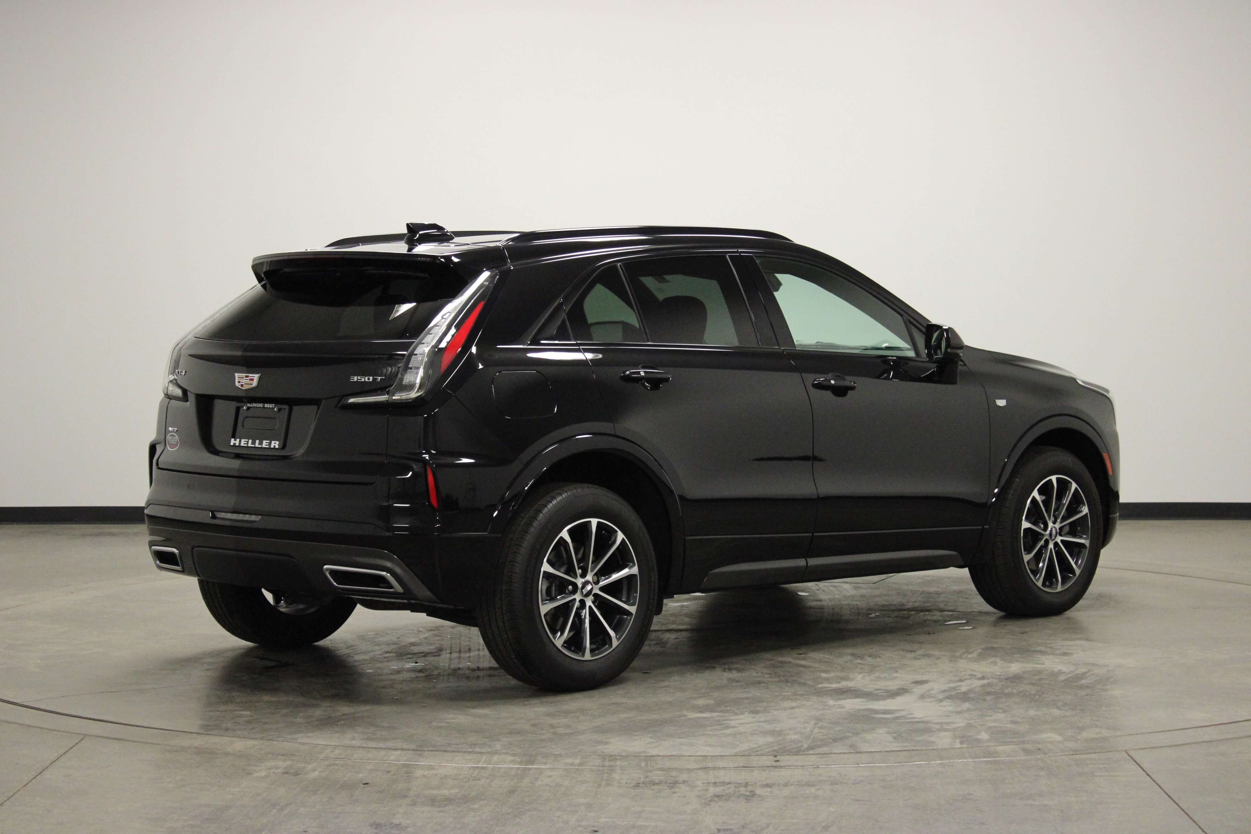 Used 2025 Cadillac XT4 Sport image 8