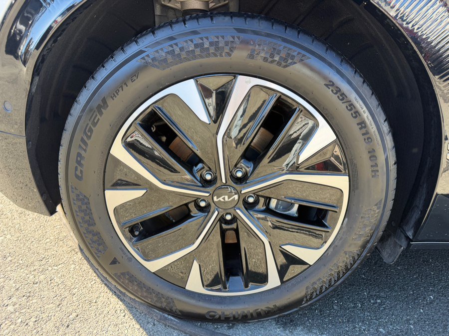 Used 2024 Kia EV6 Wind w/ Wind Technology Package RWD image 55