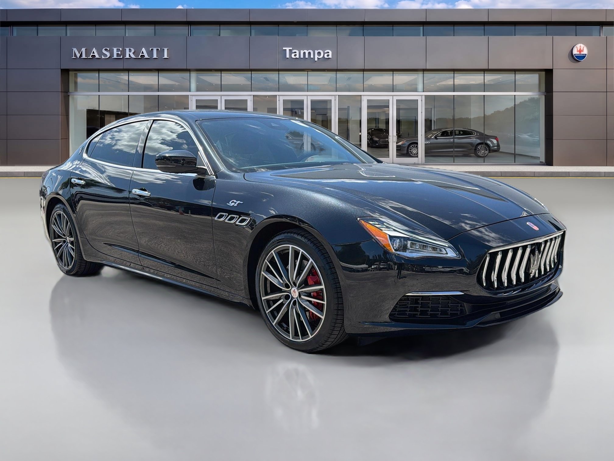 Used 2022 Maserati Quattroporte GT RWD image 1