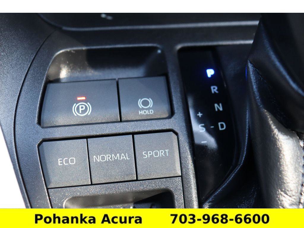 Used 2021 Toyota RAV4 LE image 18