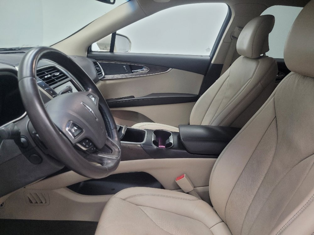 Used 2017 Lincoln MKX Reserve w/ Lincoln MKX Climate Package image 17