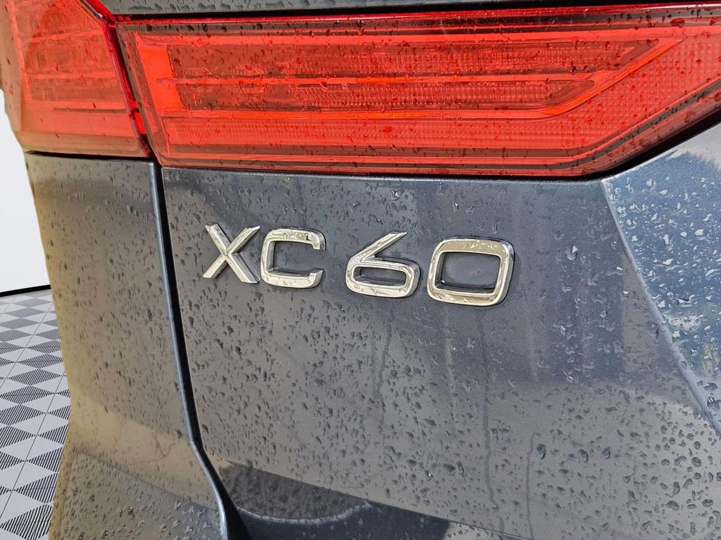 Used 2023 Volvo XC60 B5 Ultimate w/ Climate Package image 28