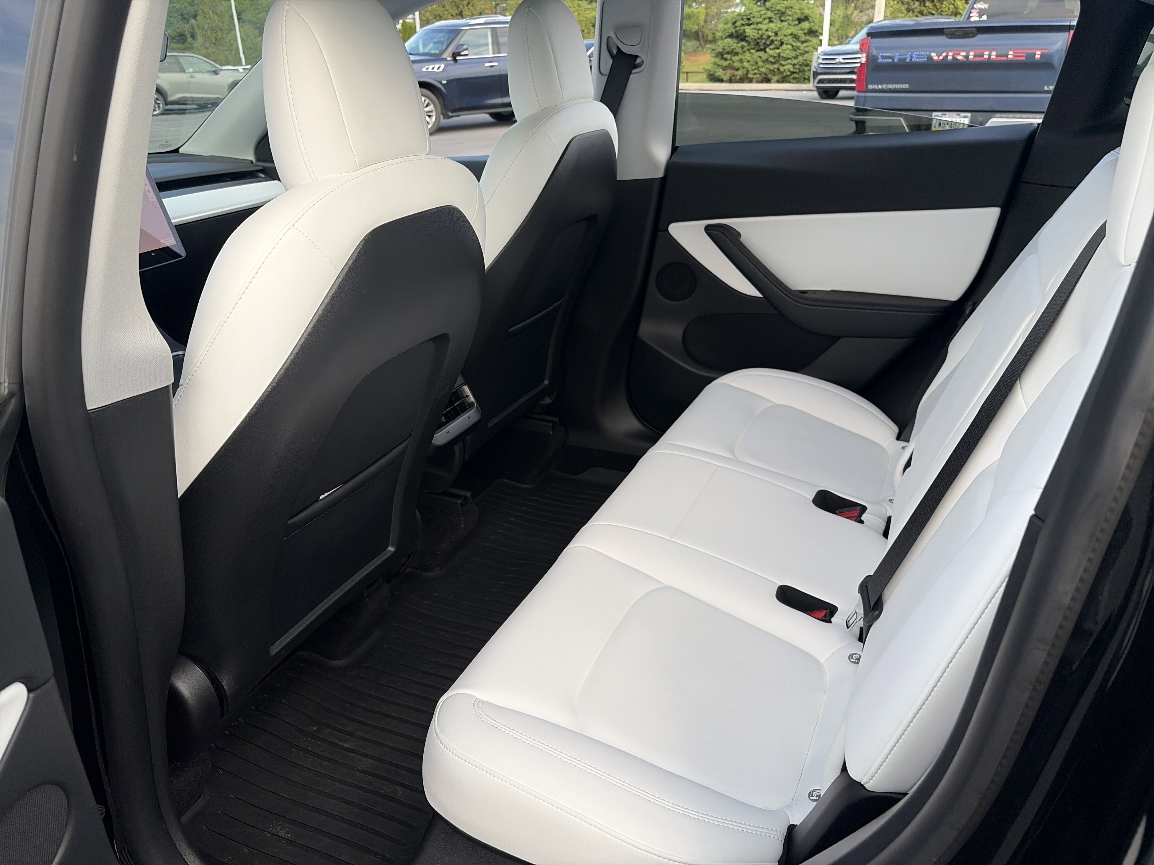 Used 2021 Tesla Model Y Long Range image 26