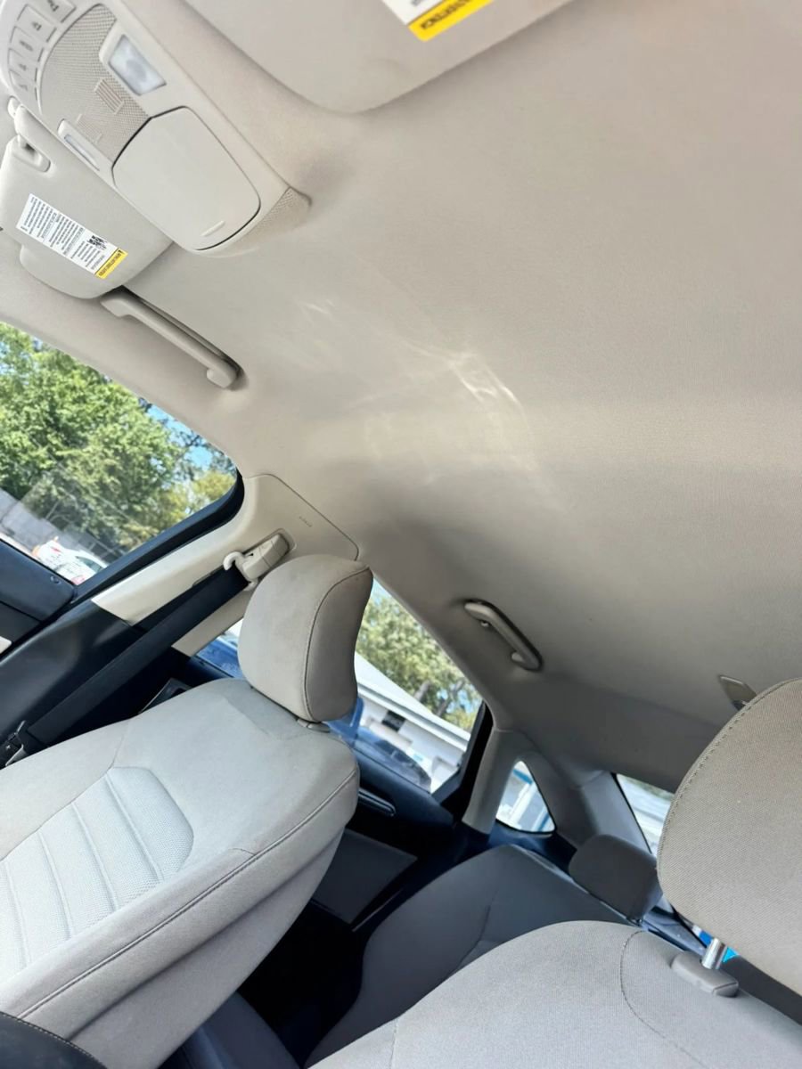 Used 2017 Ford Fusion S FWD image 19