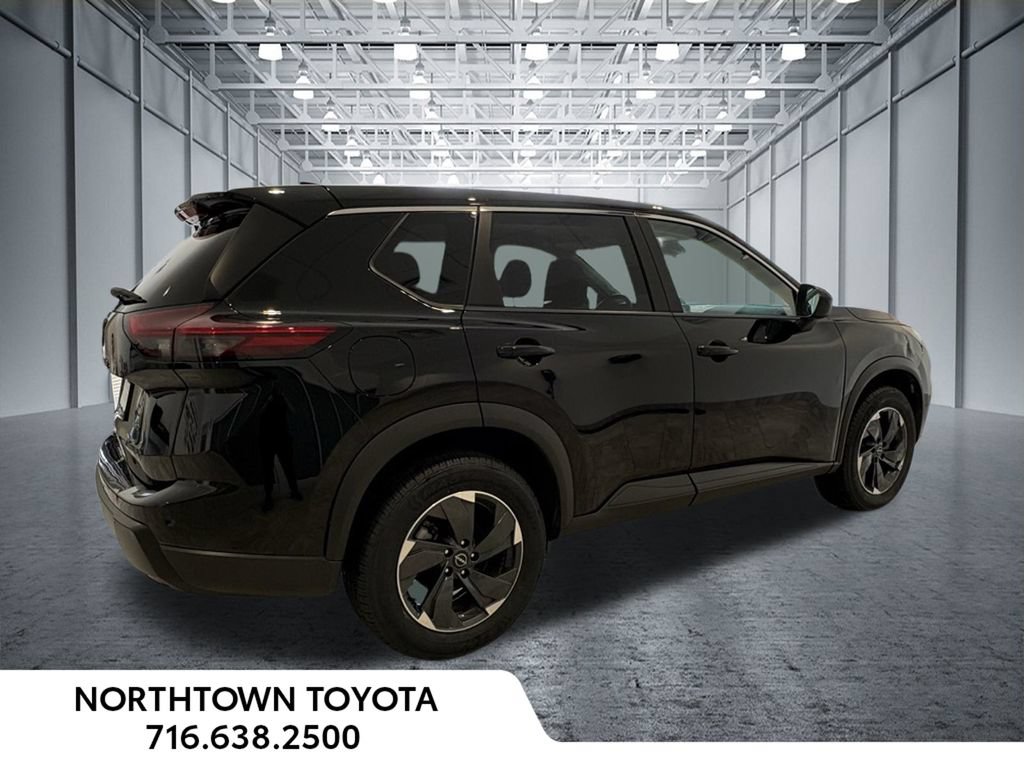 Used 2025 Nissan Rogue SV AWD/4WD image 30