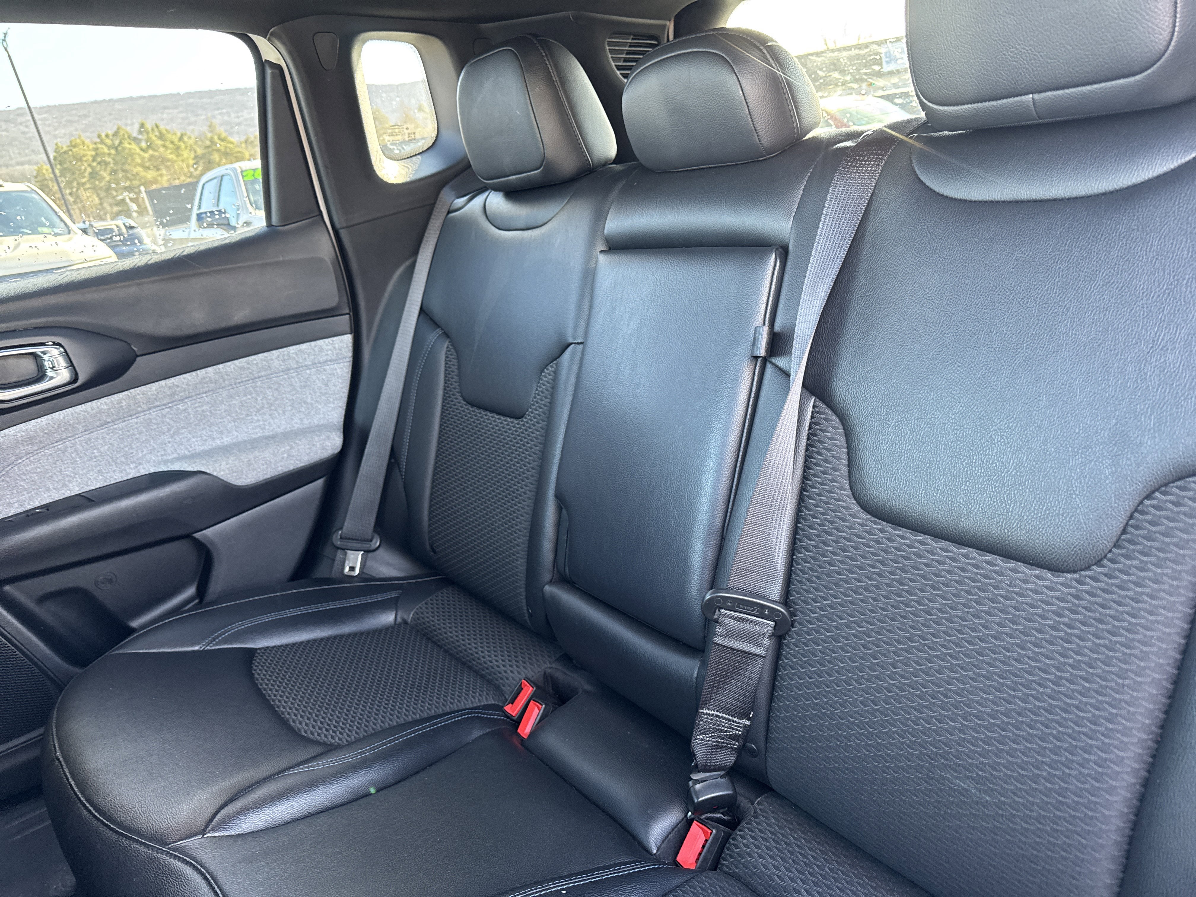 Used 2024 Jeep Compass Latitude image 13