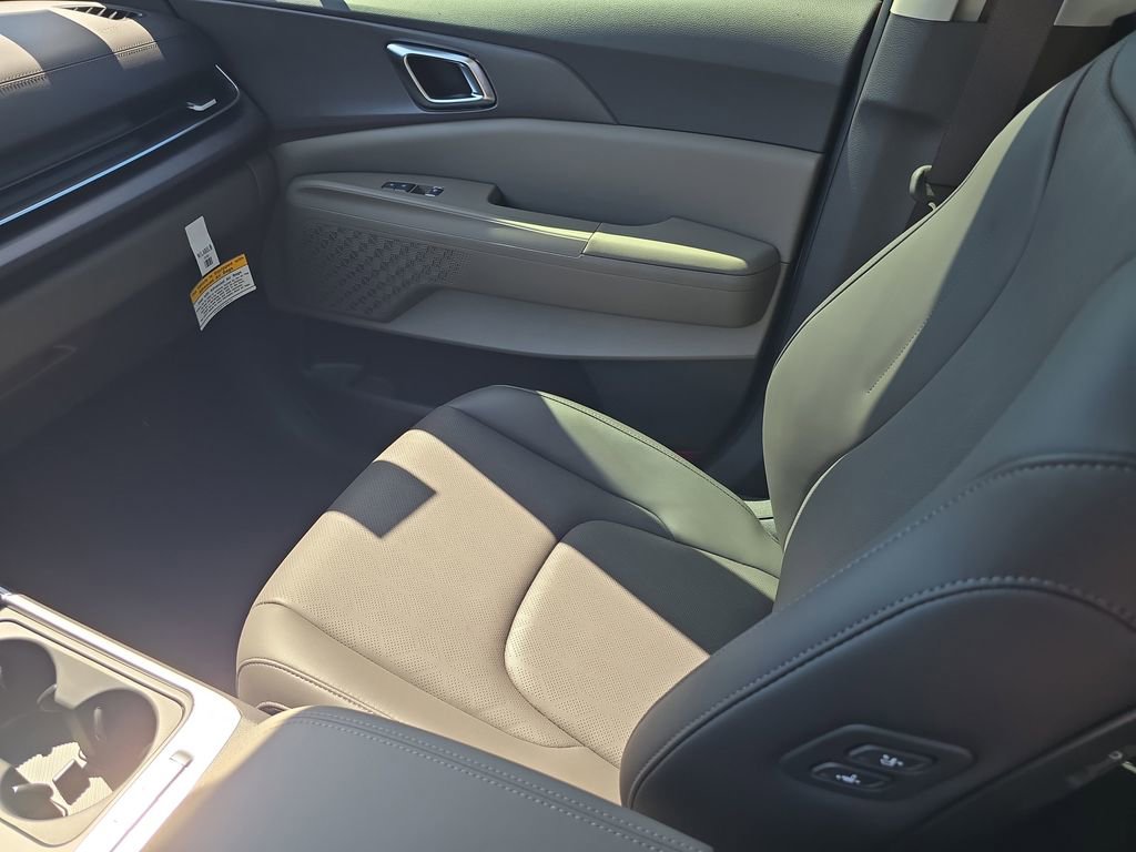 New 2026 Kia Carnival EX image 16