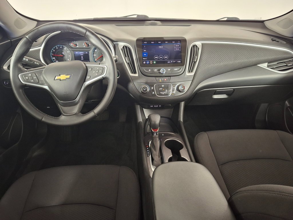 Used 2022 Chevrolet Malibu RS image 11