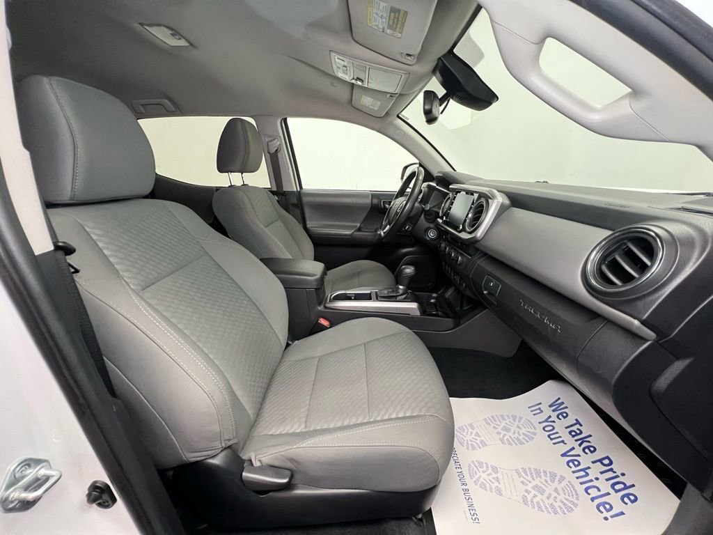 Used 2021 Toyota Tacoma SR5 AWD/4WD image 8