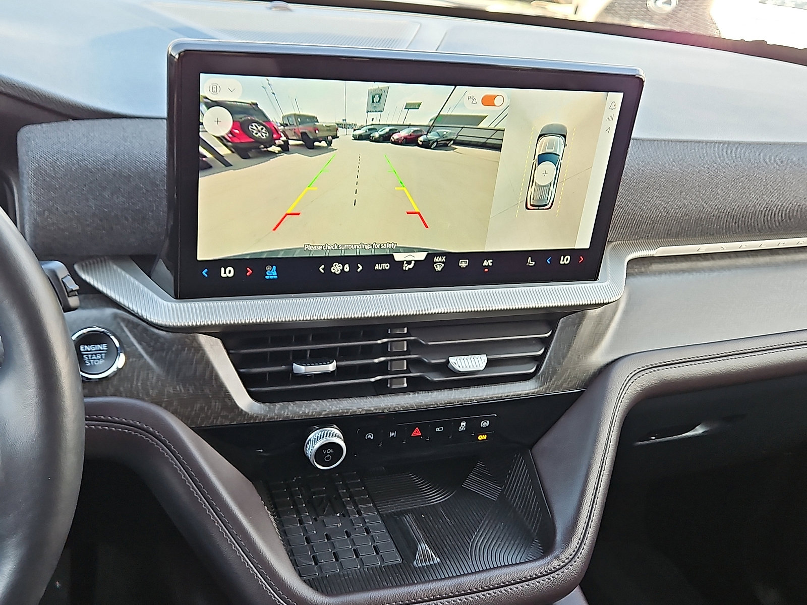 Used 2025 Ford Explorer Platinum w/ LUX Leather Package image 16