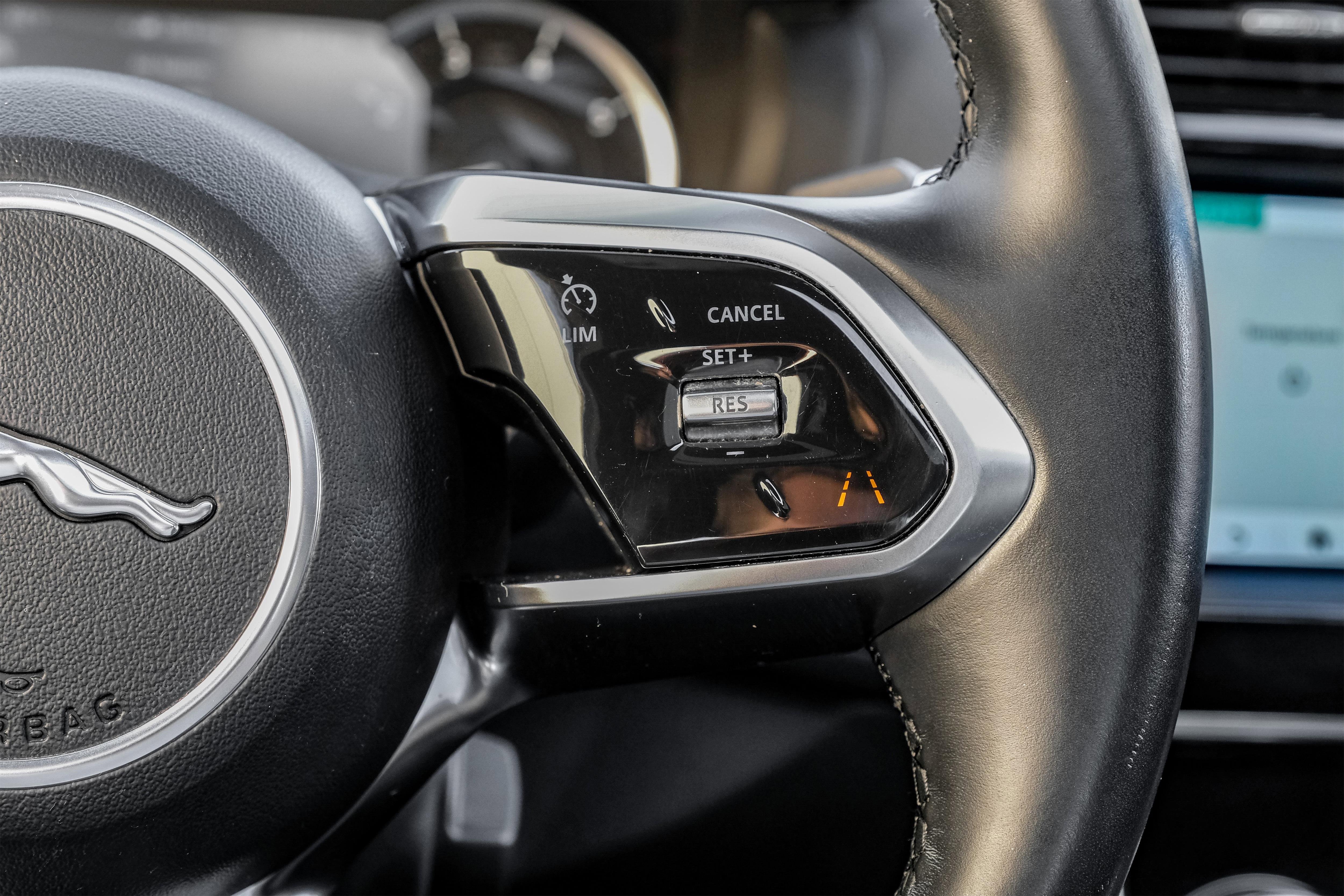 Used 2020 Jaguar XE S image 18