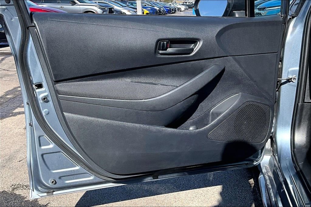 Used 2025 Toyota Corolla LE image 19