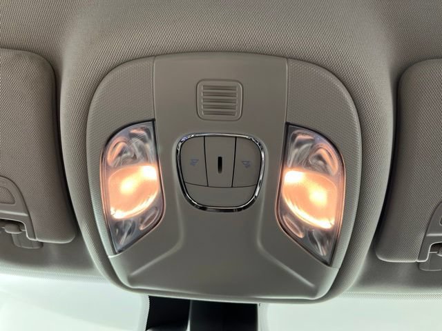 Used 2022 Jeep Compass Latitude FWD image 33