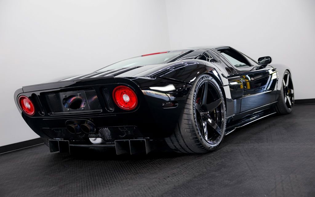 Used 2006 Ford GT image 5