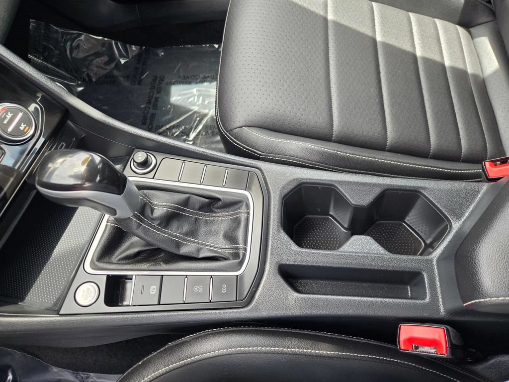 Used 2024 Volkswagen Jetta SE FWD image 23