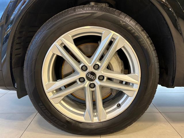 Used 2022 Audi Q5 e Premium Plus w/ Premium Plus Package image 41