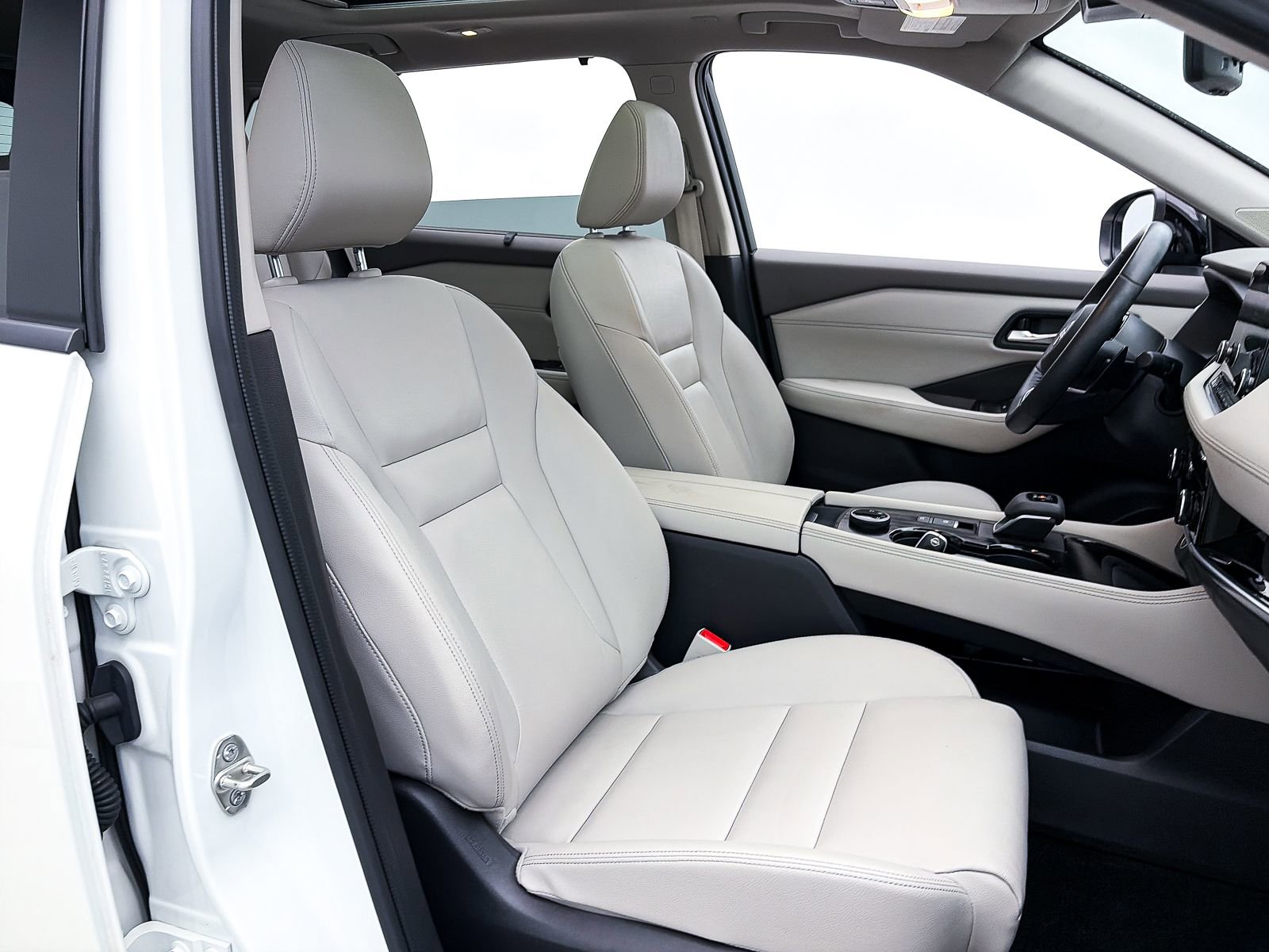 Used 2023 Nissan Rogue SL w/ SL Premium Package image 39