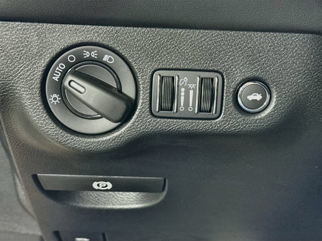 Used 2023 Dodge Challenger R/T Scat Pack RWD image 10