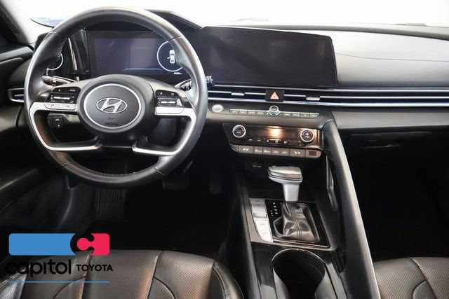 Used 2023 Hyundai Elantra Limited FWD image 15