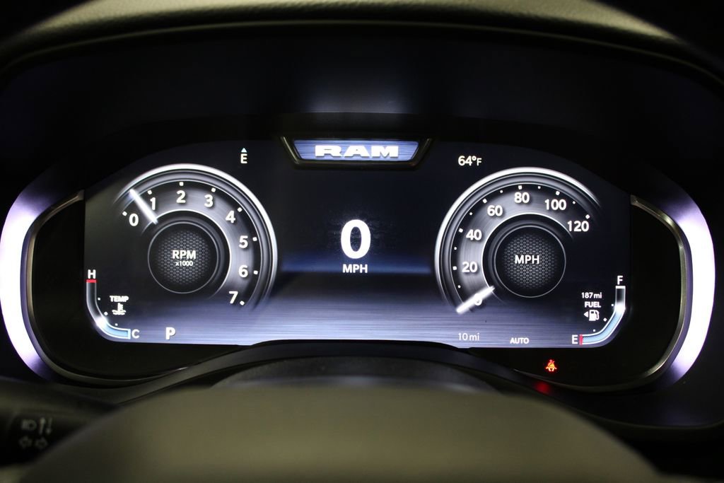 New 2026 RAM 1500 4x4 Crew Cab image 10