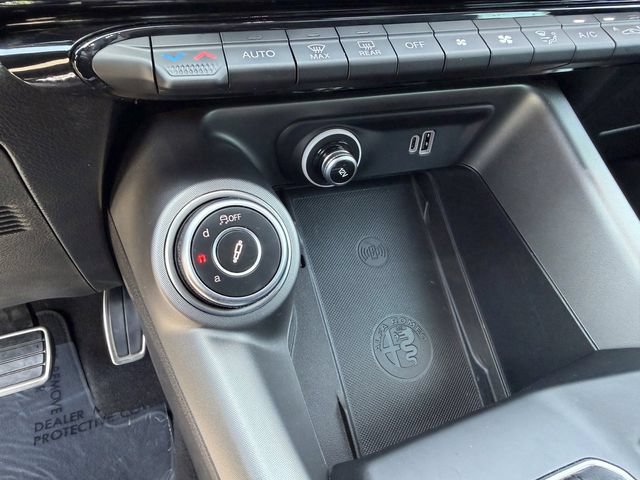 Used 2024 Alfa Romeo Tonale Veloce w/ Active Assist Package AWD/4WD image 21