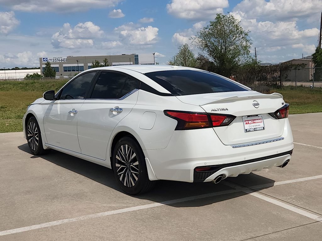 Used 2023 Nissan Altima 2.5 SV w/ SV Premium Package image 7