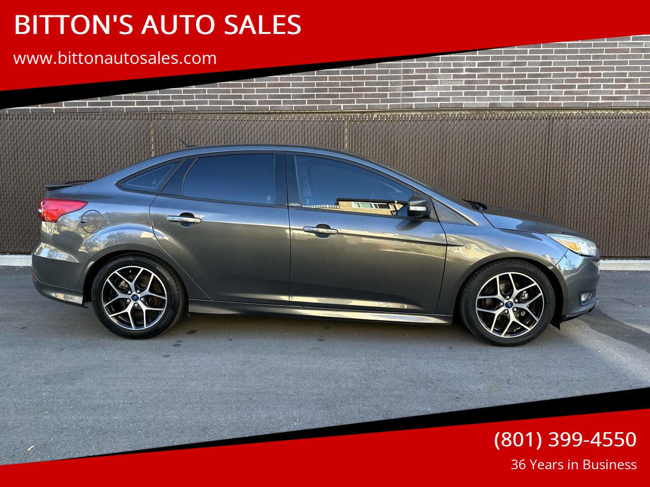 Used 2016 Ford Focus SE w/ SE Sport Package image 1