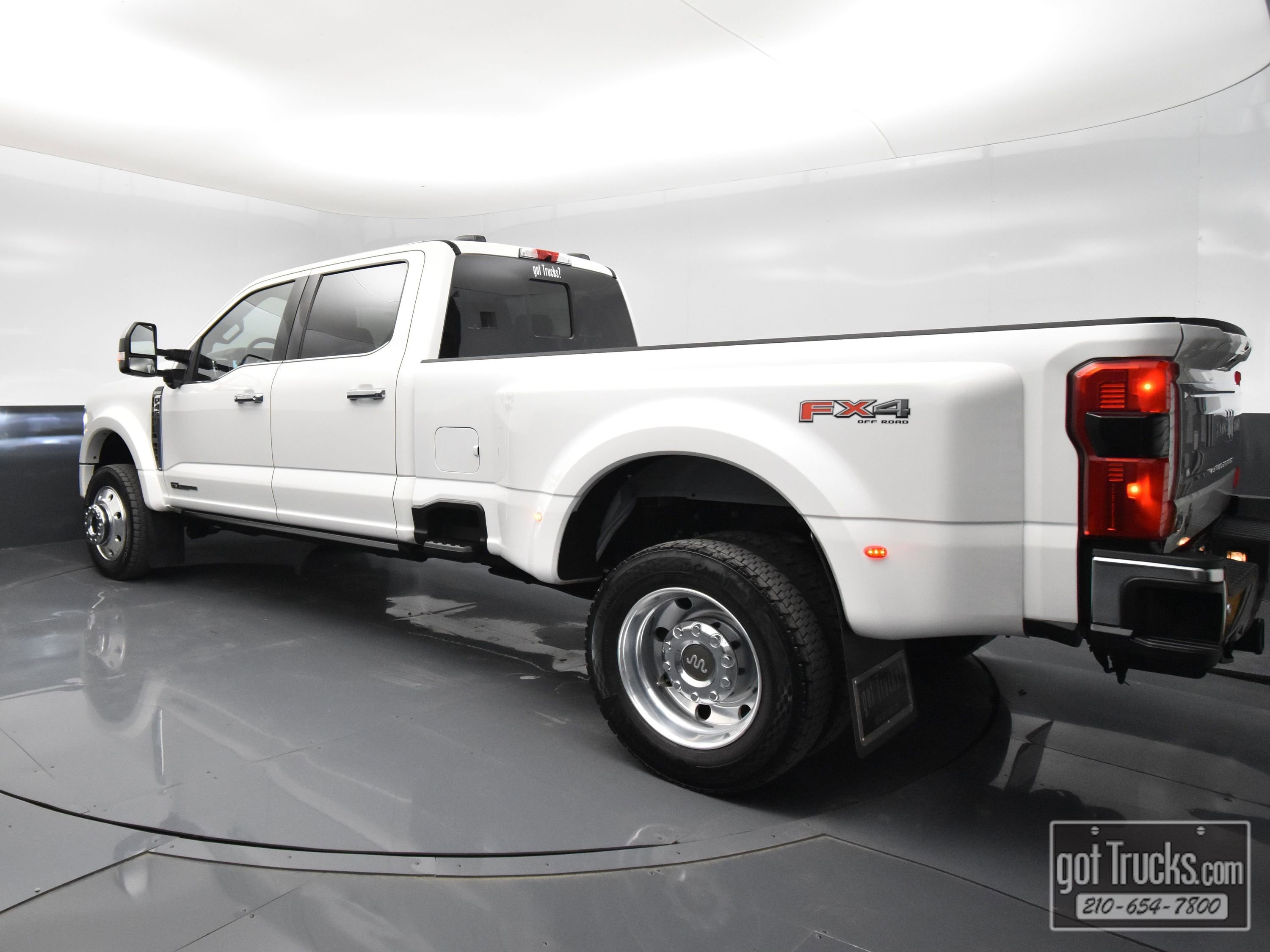 Used 2025 Ford F450 King Ranch w/ Chrome Package image 5
