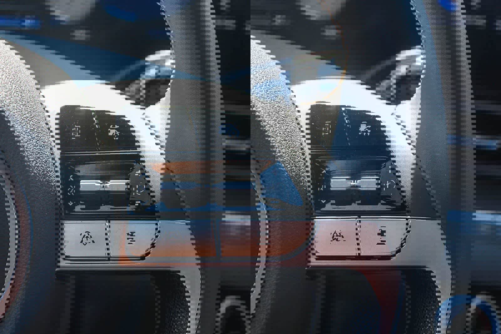 Certified 2024 Hyundai Elantra SEL w/ Convenience Package image 32