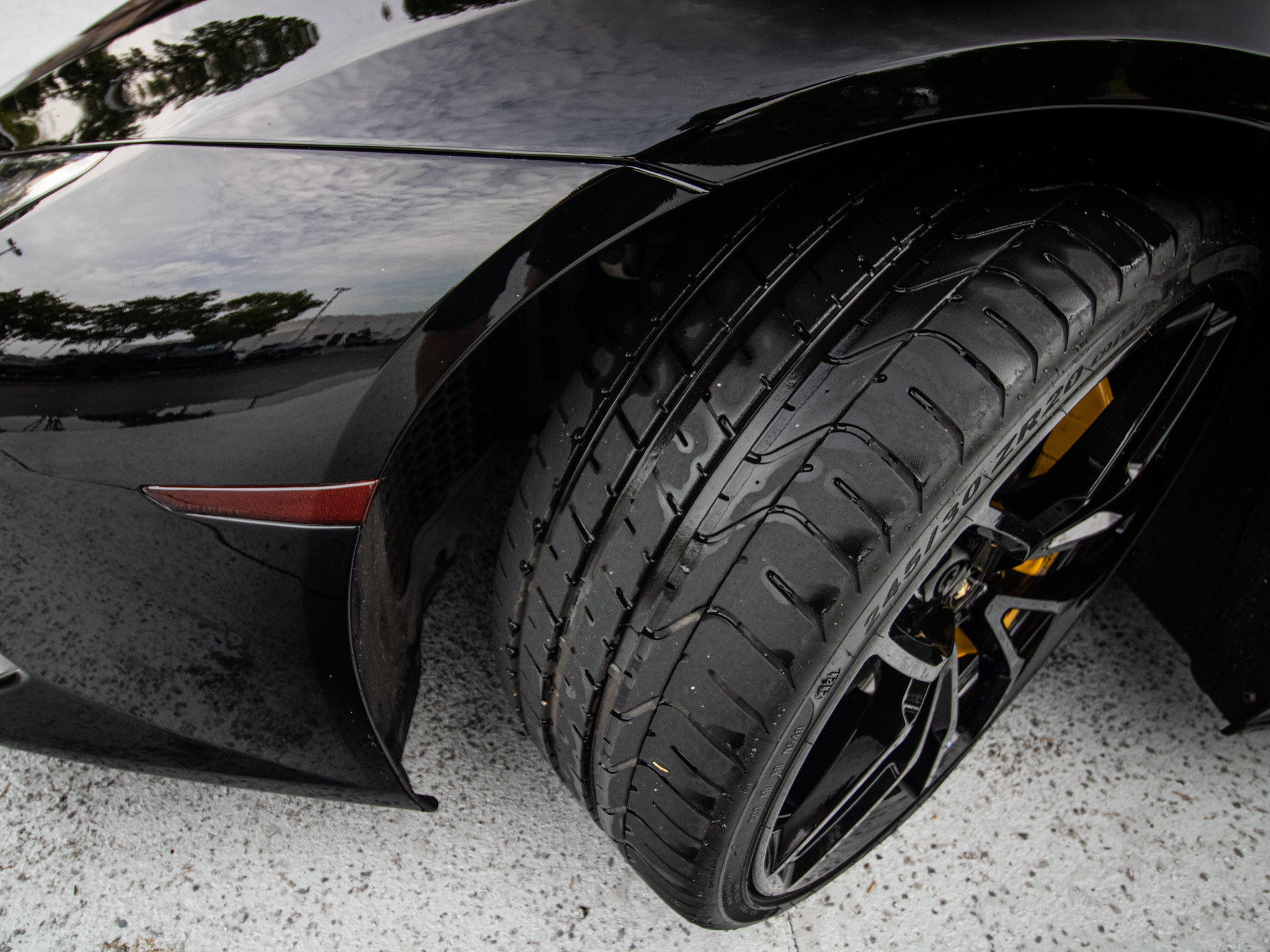 Used 2015 Lamborghini Huracan LP 610-4 AWD/4WD image 12