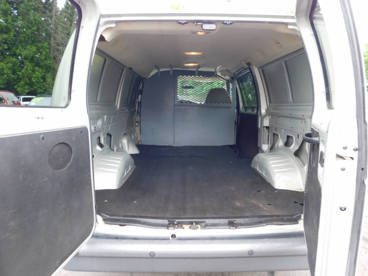 Used 2006 Ford E-150 and Econoline 150 RWD image 5