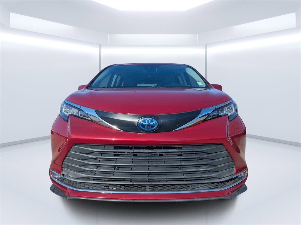 Used 2021 Toyota Sienna XLE w/ XLE Plus Package image 8