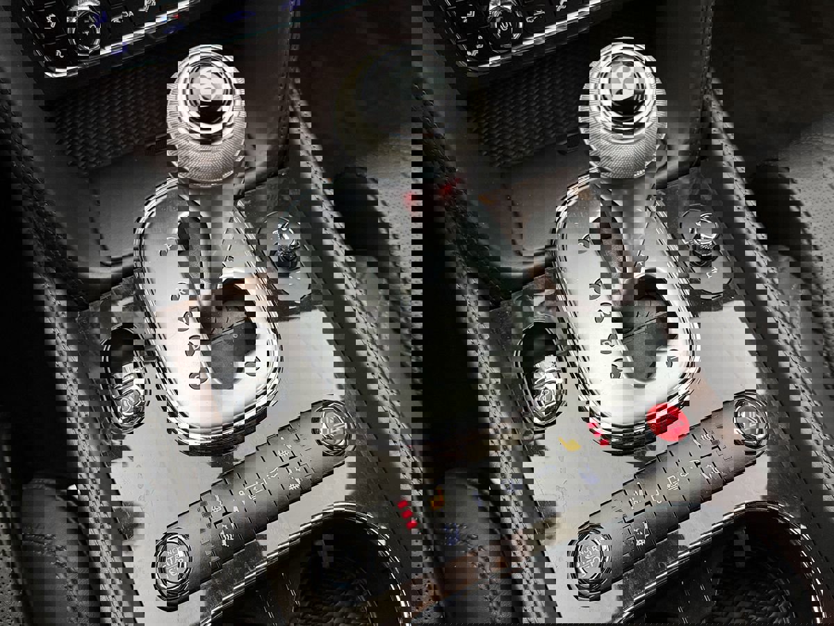 Used 2015 Bentley Flying Spur V8 image 20